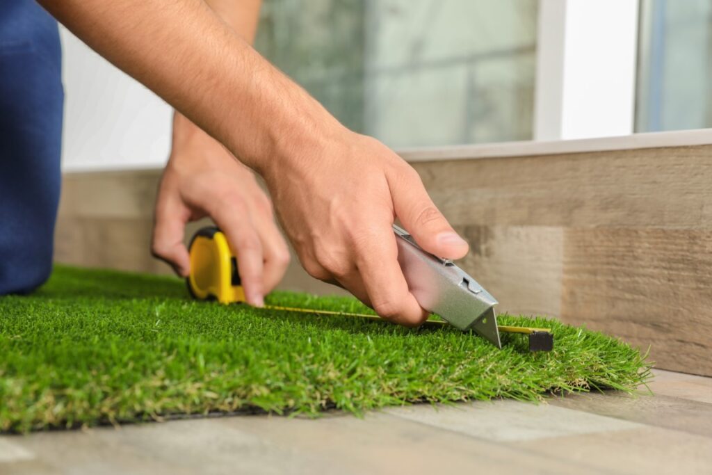 artificial grass cutting