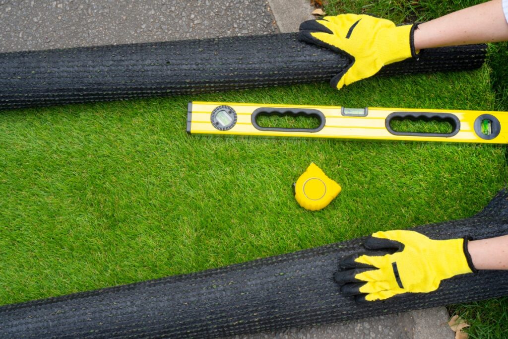 artificial grass with level tools